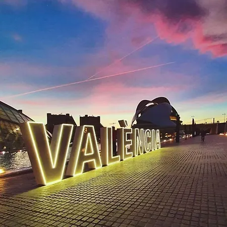 Vivienda Turistica Las Ciencias Apartment Valencia